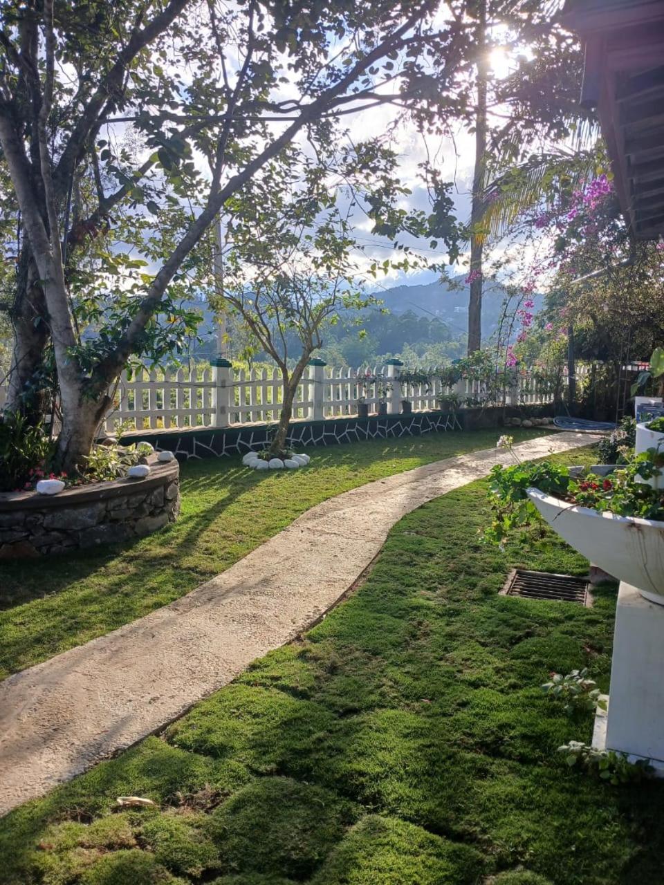 Nine Arch Gap Hotel Ella Bagian luar foto